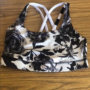 Lululemon sports bra